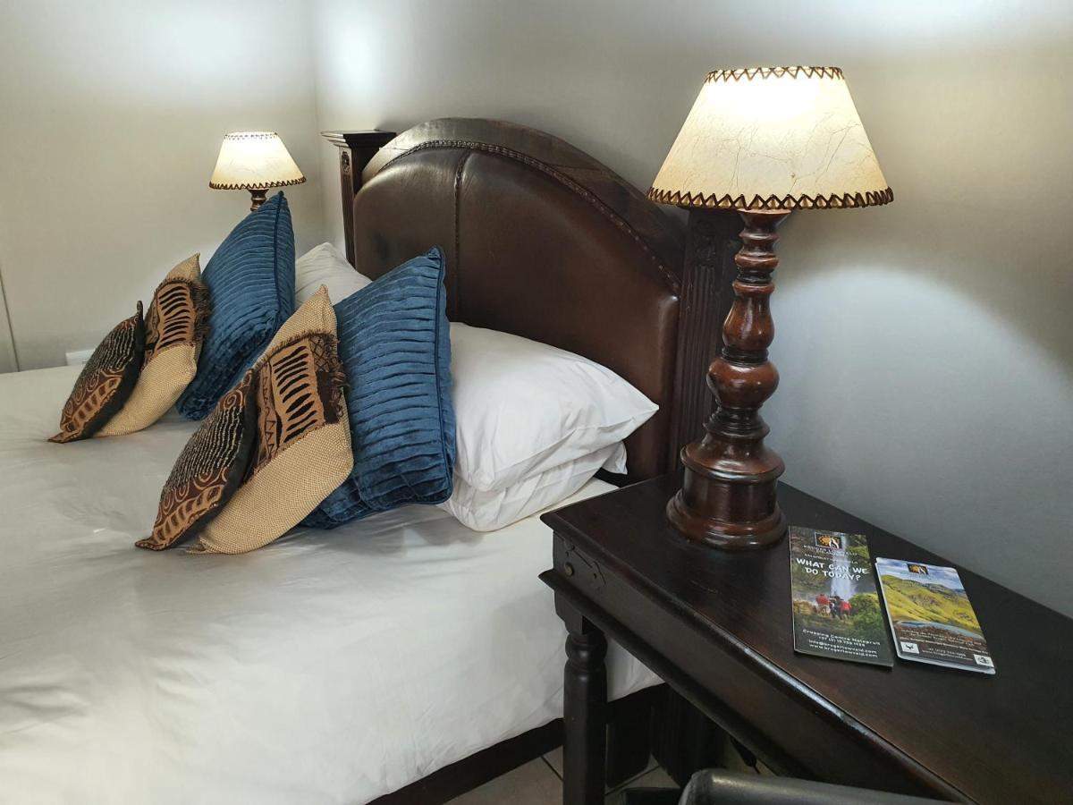 Selati 103 Guest Cottages มาเลเลน ภายนอก รูปภาพ