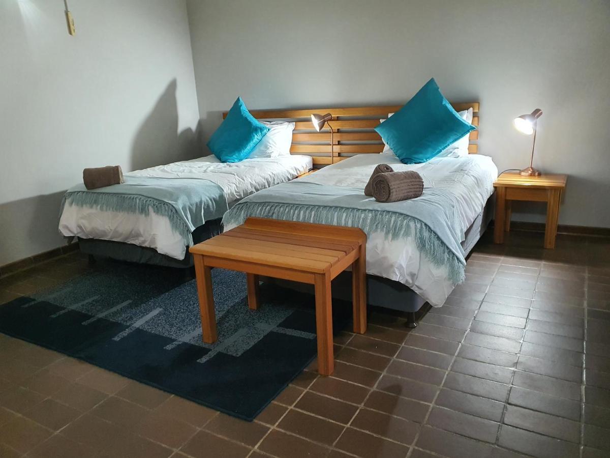 Selati 103 Guest Cottages มาเลเลน ภายนอก รูปภาพ