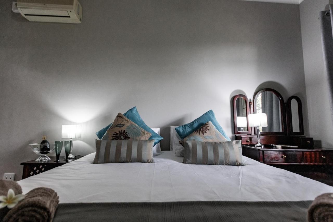 Selati 103 Guest Cottages มาเลเลน ภายนอก รูปภาพ