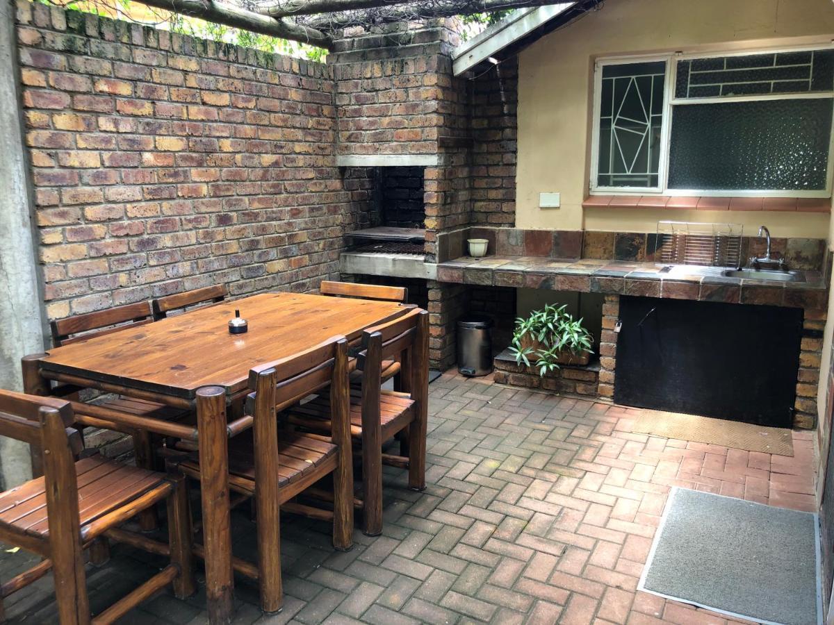 Selati 103 Guest Cottages มาเลเลน ภายนอก รูปภาพ