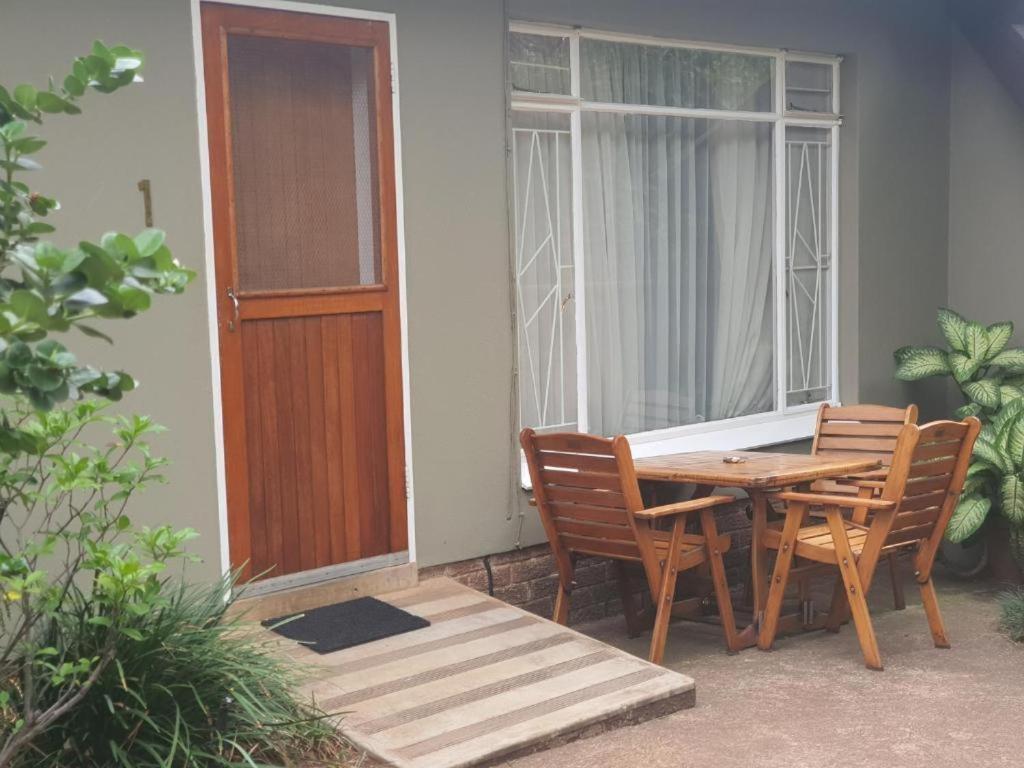 Selati 103 Guest Cottages มาเลเลน ภายนอก รูปภาพ